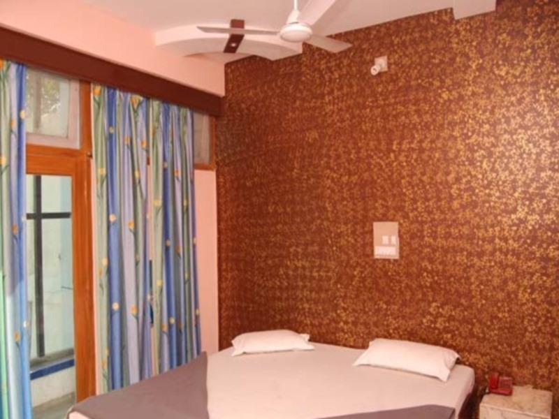 Hotel Yatri Udaipur Extérieur photo